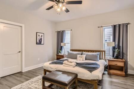 New Build 5 Min To Broadway Sleeps 10 Villa Nashville Bagian luar foto